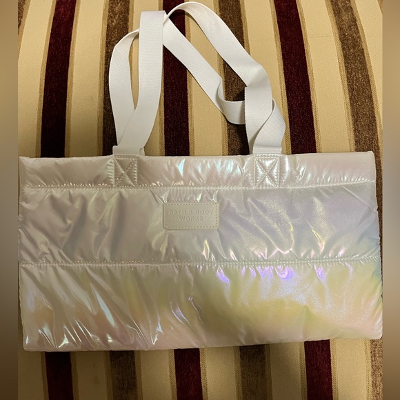 BATH & BODY WORKS NWT AUTHENTIC DISCONTINUED “PURE WONDER” SCENT GIFT BAG SET - Picture 11 of 14